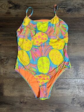 Chubbies women’s Pineapple Print One-Piece Swimsuit - Neon Yellow & Orange